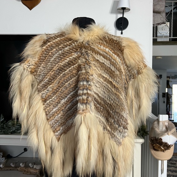 Genuine Rabbit & Raccoon Fur Vest Poncho - Picture 3 of 3